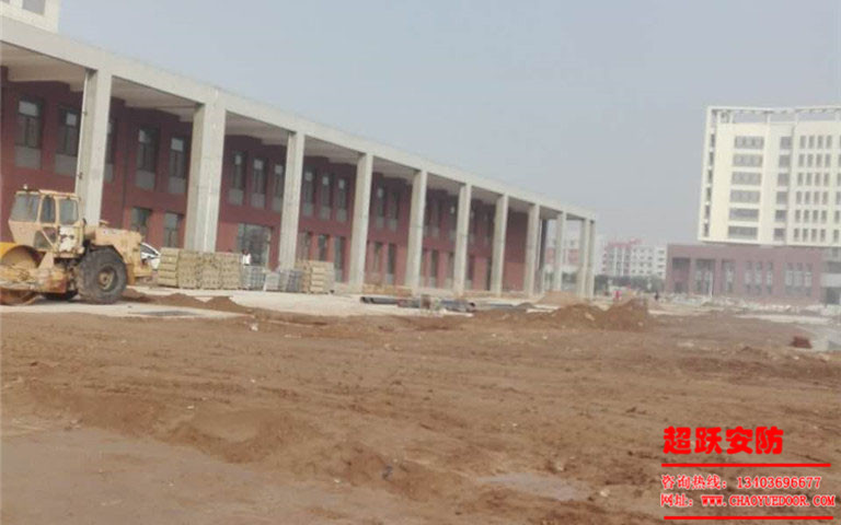 10.20能源學院入戶門維修